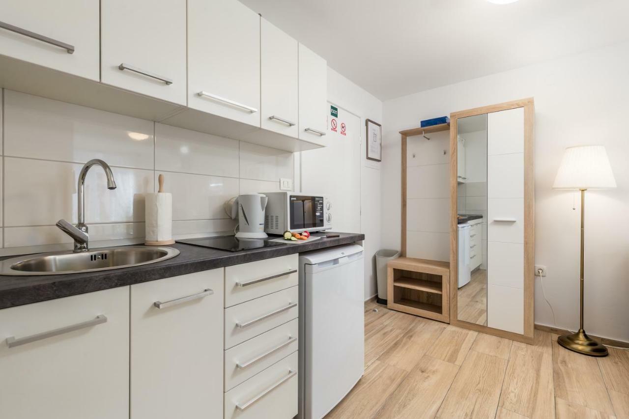Adeona Apartments Rijeka Buitenkant foto